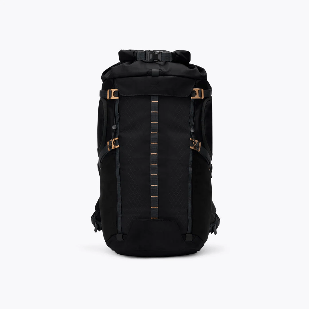 Shelter - BackpacksTropicfeelTropicfeel Thailand2411277U001008436615124213Core BlackShelter